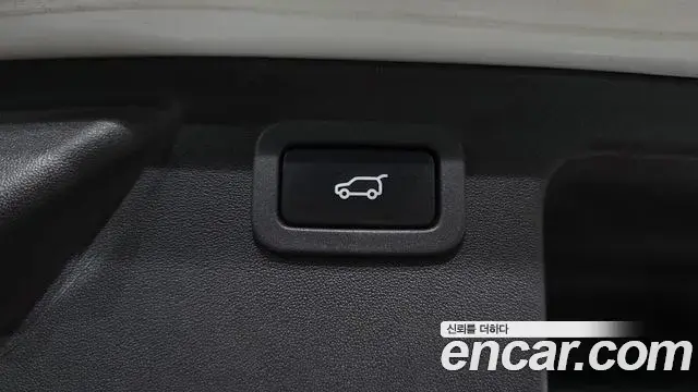 Land Rover Discovery Sport 2019 — ფოტო 27/33