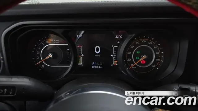 Jeep Wrangler 2024 — Şəkil 4/31