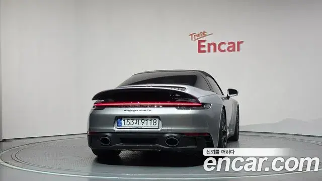 Porsche 911 2024 — ფოტო 15/32