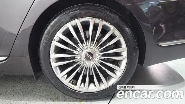 Kia The K9 2018 — Şəkil 13/34