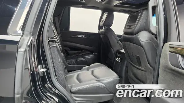 Cadillac Escalade 2019 — Фото 11/20