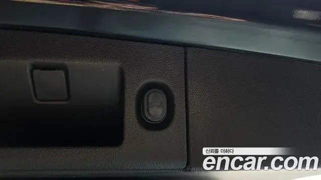 Cadillac Escalade 2019 — Фото 20/20