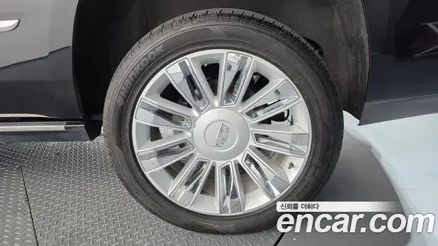 Cadillac Escalade 2019 — Photo 14/41