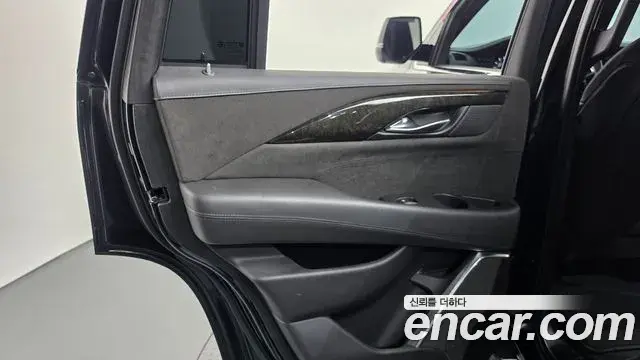 Cadillac Escalade 2019 — Photo 3/41