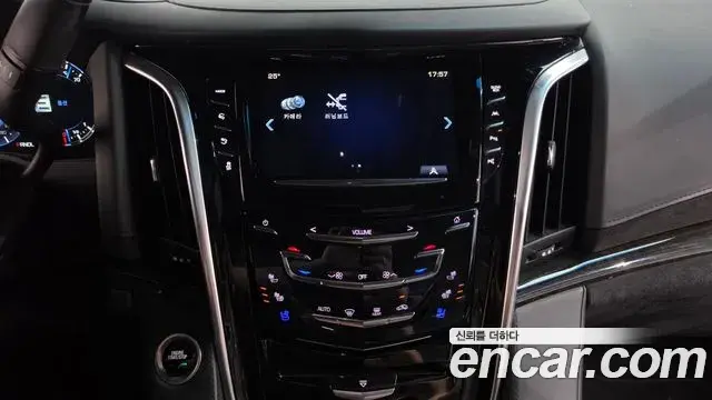 Cadillac Escalade 2019 — Photo 10/41