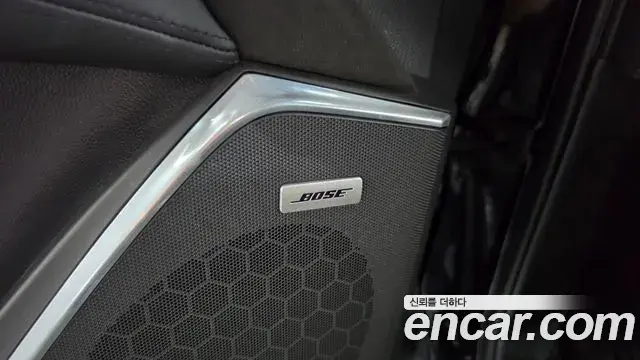 Cadillac Escalade 2019 — Photo 20/41
