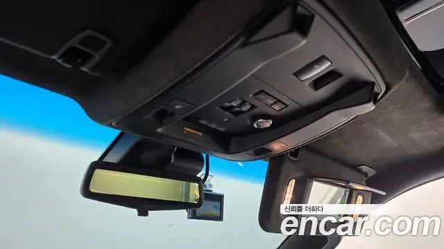 Cadillac Escalade 2019 — Photo 19/41