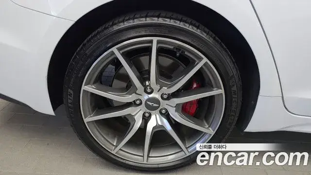 Genesis G70 2018 — ფოტო 13/35