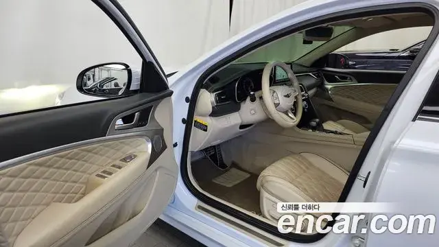 Genesis G70 2018 — ფოტო 23/35