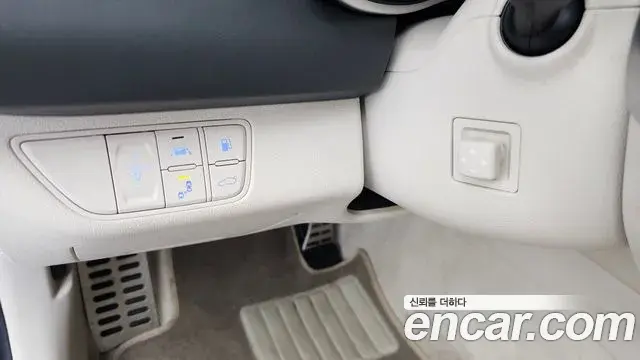 Genesis G70 2018 — ფოტო 34/35
