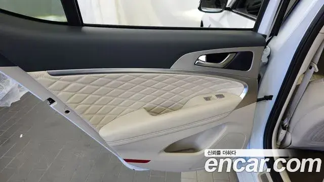Genesis G70 2018 — ფოტო 20/35