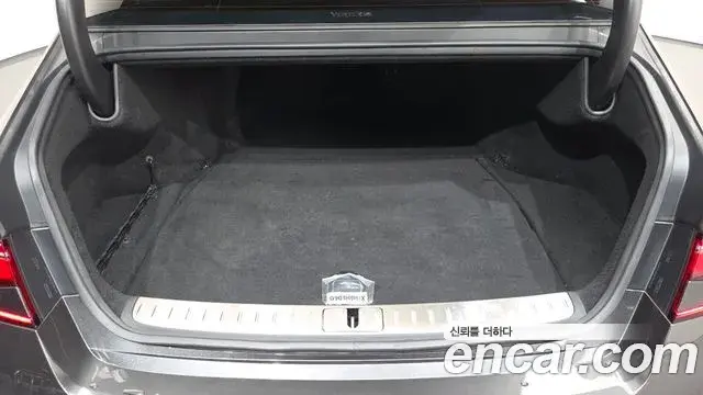 Genesis G90 2024 — Photo 18/39
