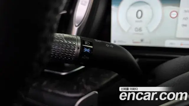 Genesis G90 2024 — Photo 28/39