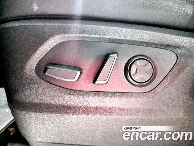Hyundai Staria 2021 — ფოტო 8/17