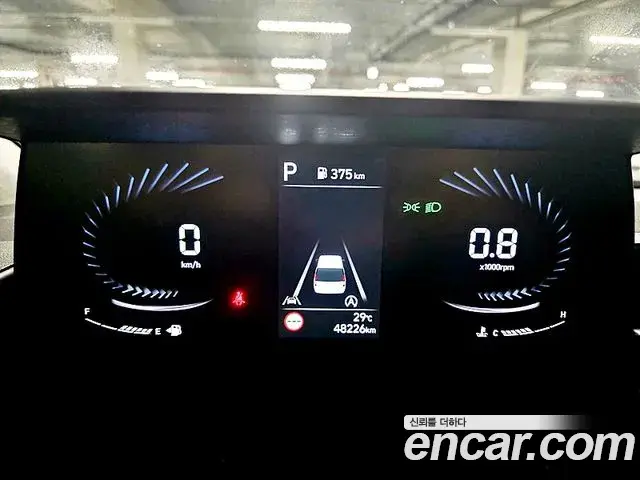 Hyundai Staria 2021 — ფოტო 15/17
