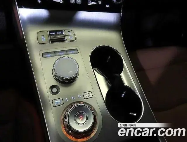 Genesis GV70 2024 — ფოტო 18/20