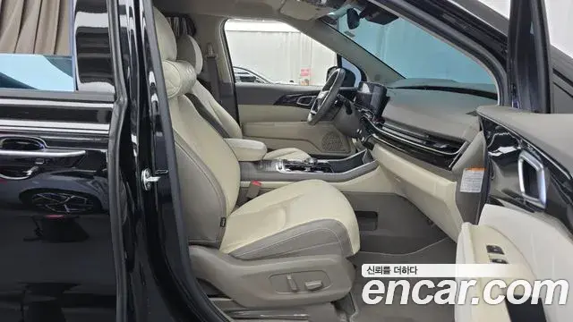 Kia Carnival 2025 — Photo 15/40