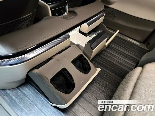 Kia Carnival 2025 — Photo 1/40