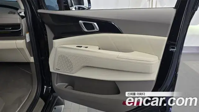 Kia Carnival 2025 — Photo 38/40