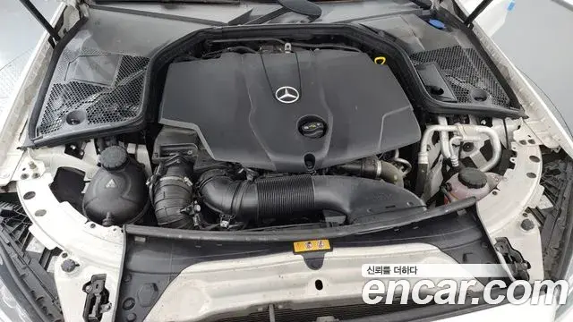 Mercedes-Benz C-Class 2018 — ფოტო 9/20