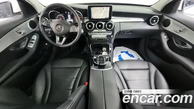 Mercedes-Benz C-Class 2018 — ფოტო 1/20