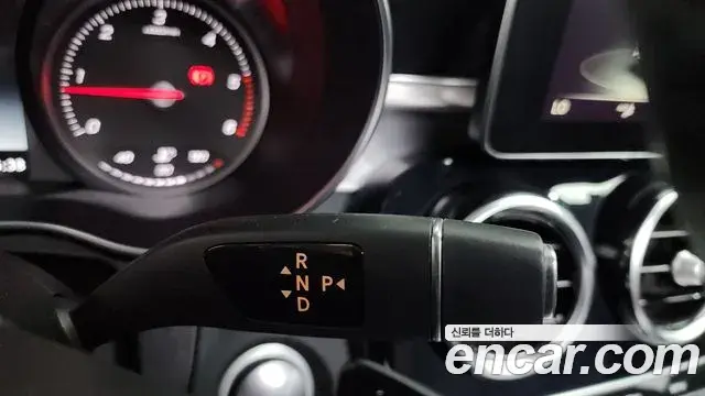 Mercedes-Benz C-Class 2018 — ფოტო 19/20