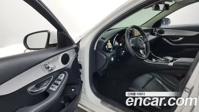 Mercedes-Benz C-Class 2018 — ფოტო 20/20