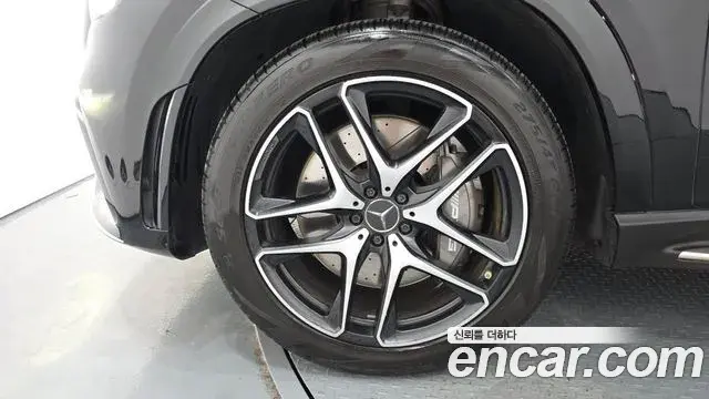 Mercedes-Benz GLE-Class 2022 — Фото 5/20