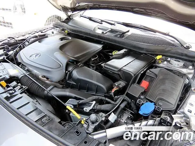 Mercedes-Benz GLA-Class 2018 — Фото 17/20