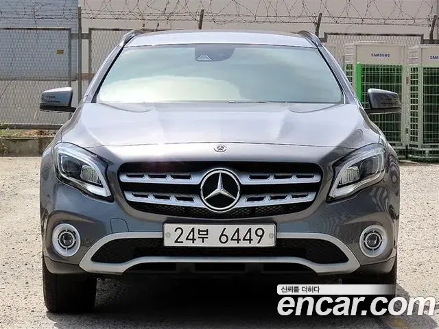 Mercedes-Benz GLA-Class 2018 — Фото 19/20