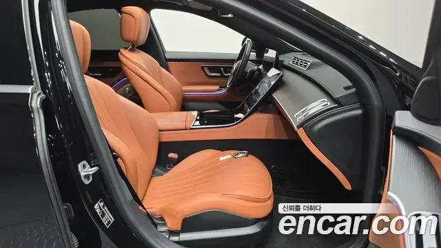 Mercedes-Benz S-Class 2024 — Photo 13/32