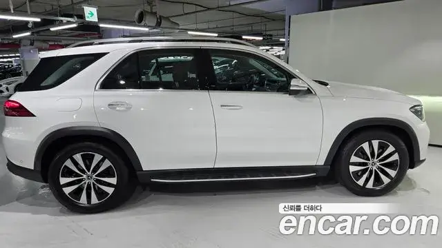 Mercedes-Benz GLE-Class 2026 — Фото 8/20