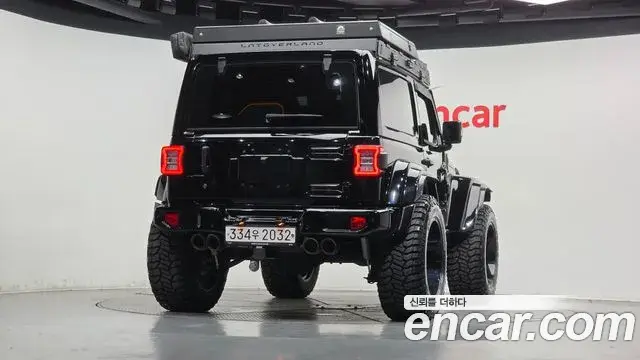 Jeep Wrangler 2020 — Şəkil 25/33