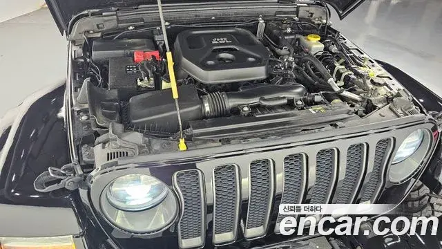 Jeep Wrangler 2020 — Şəkil 21/33