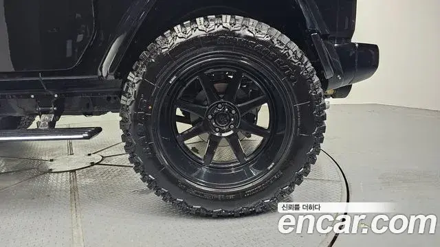 Jeep Wrangler 2020 — Şəkil 8/33