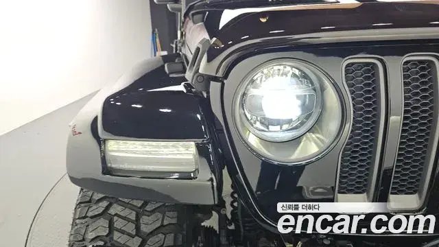 Jeep Wrangler 2020 — Şəkil 15/33