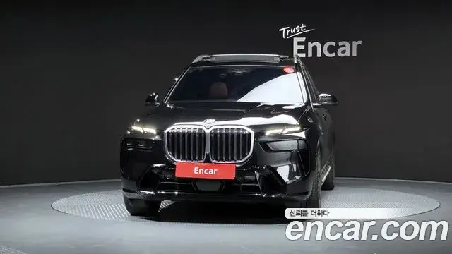 BMW X7 2023 — Фото 3/20