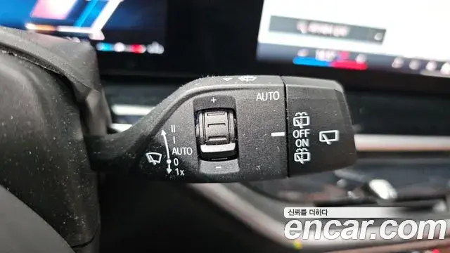 BMW X7 2023 — ფოტო 35/37