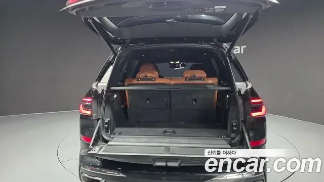 BMW X7 2023 — ფოტო 24/37