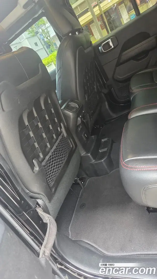 Jeep Wrangler 2019 — Photo 7/20