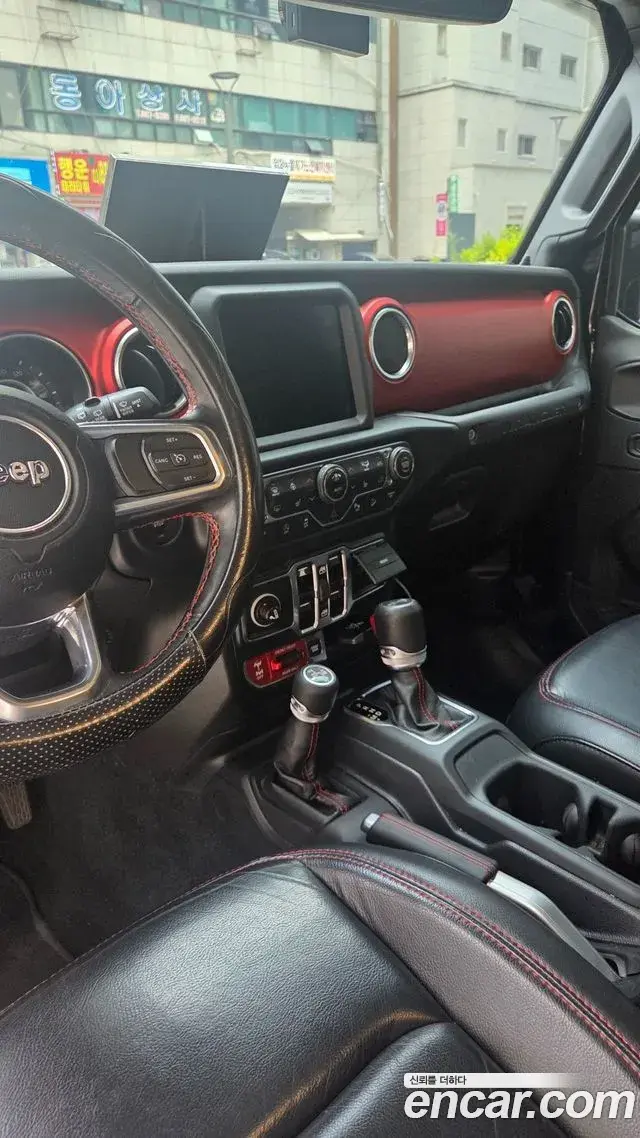 Jeep Wrangler 2019 — Photo 9/20
