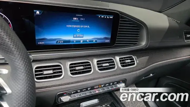Mercedes-Benz GLE-Class 2023 — Photo 3/33