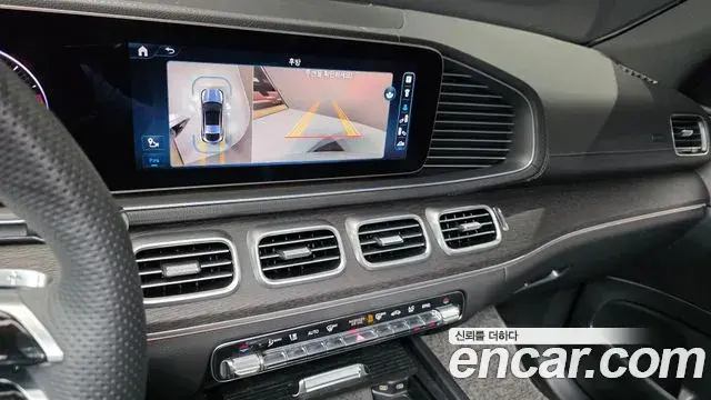 Mercedes-Benz GLE-Class 2023 — Photo 9/33