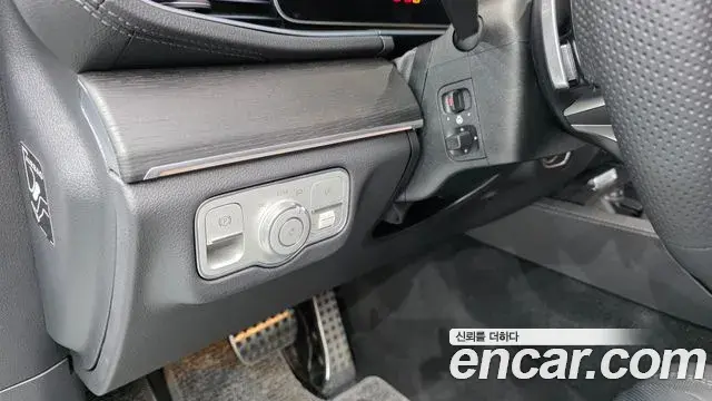 Mercedes-Benz GLE-Class 2023 — Photo 16/33