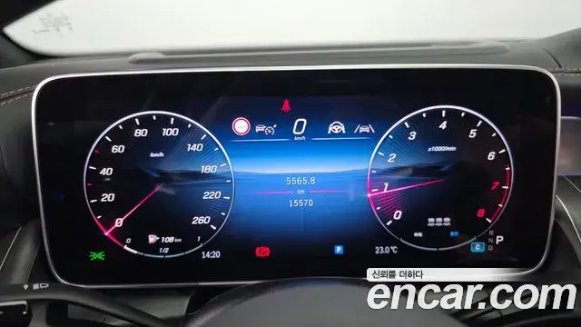 Mercedes-Benz GLC-Class 2025 — Фото 8/20