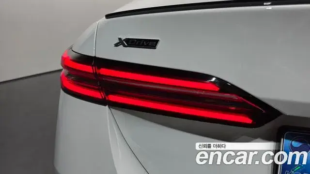BMW 5 Series 2025 — ფოტო 25/34