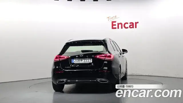 Mercedes-Benz A-Class 2022 — ფოტო 8/20