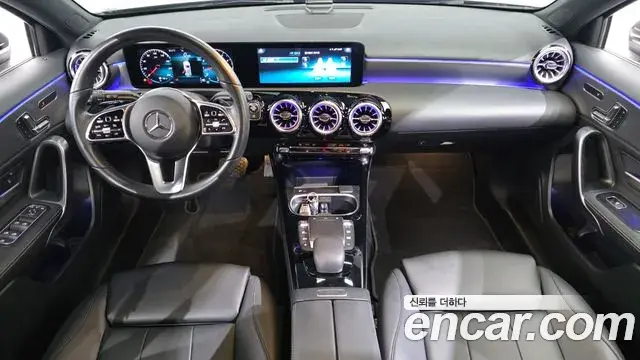 Mercedes-Benz A-Class 2022 — ფოტო 15/20