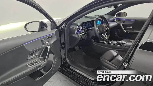 Mercedes-Benz A-Class 2022 — ფოტო 18/20
