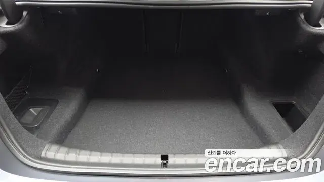 BMW 5 Series 2019 — Şəkil 15/20
